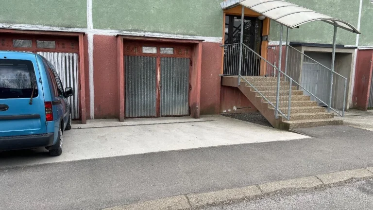Široká Garáž Rozkvet