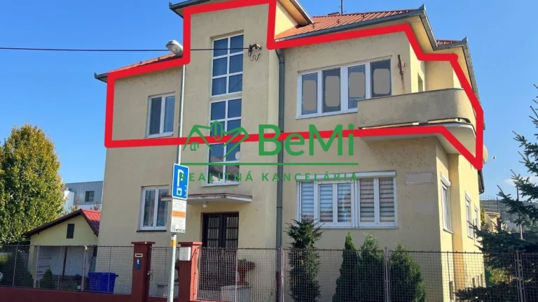 REZERVOVANÉ Veľkometrážny 3- izbový byt v širšom centre Tren
