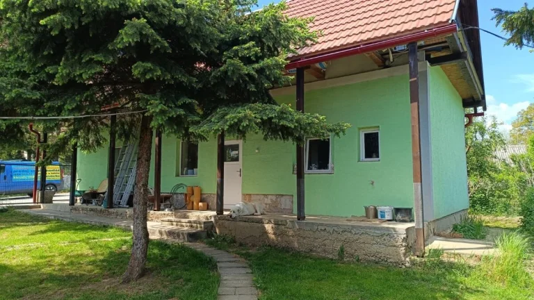 VÝHODNÁ PONUKA dom po rekonštrukcii na obchod/bývanie