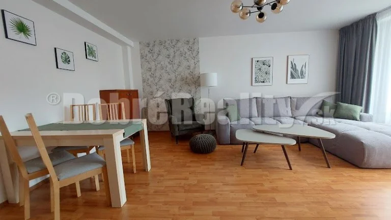 PRENÁJOM: SLNEČNÝ 2 IZBOVÝ BYT S BALKÓNOM A PARKOVANÍM, CENT