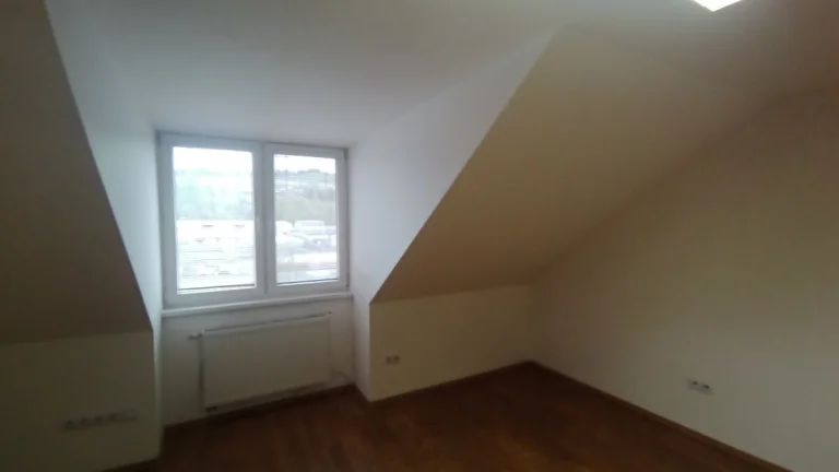 Znížená Cena , Prenajmem Kanceláriu