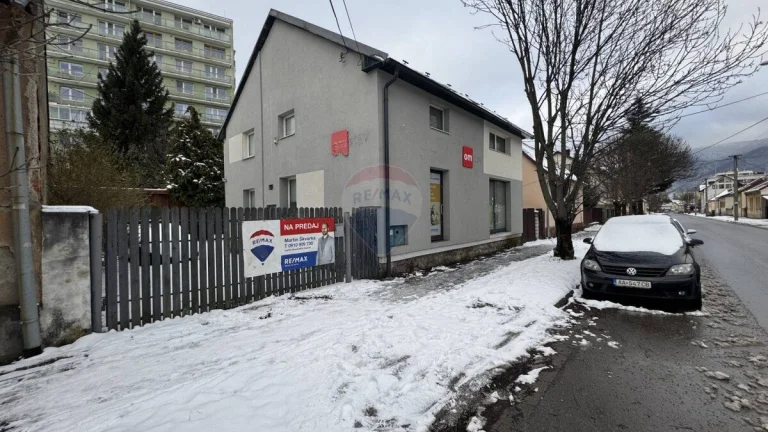 Na predaj dom vhodný na bývanie a podnikanie v Martine - REZ