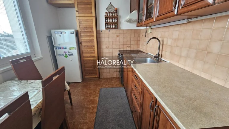 HALO reality - Predaj, trojizbový byt Banská Štiavnica - EXK