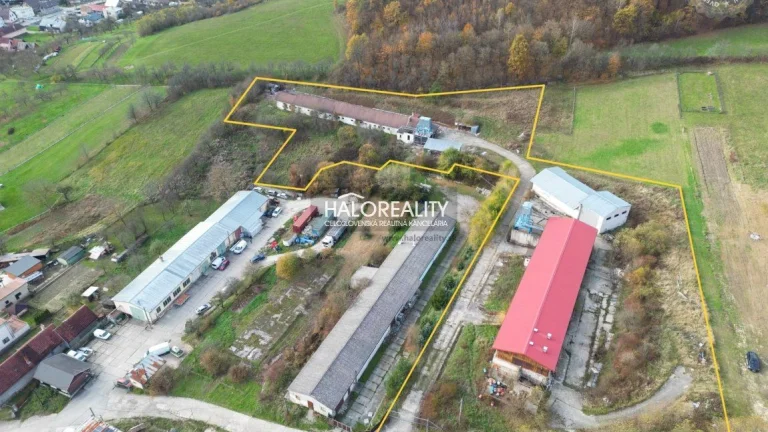 HALO reality - Predaj, priemyselný pozemok 12027 m2 Považs