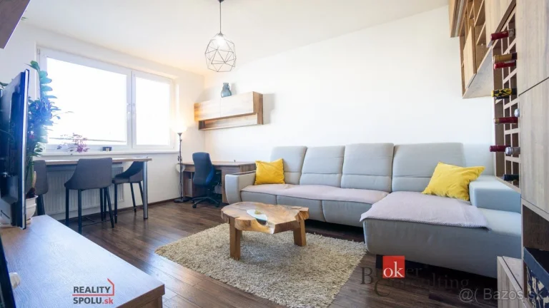 Rezervovaný, moderný 3-izbový byt s balkónom v meste Poprad