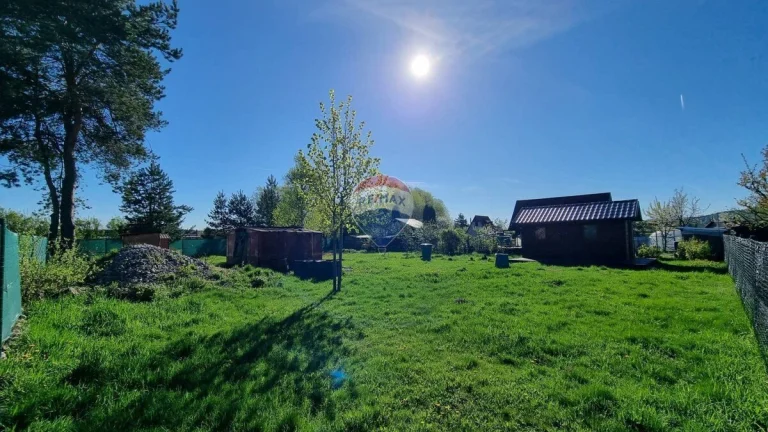 PREDAJ, Záhrada, pozemok, 835m2, Svit, Breziny