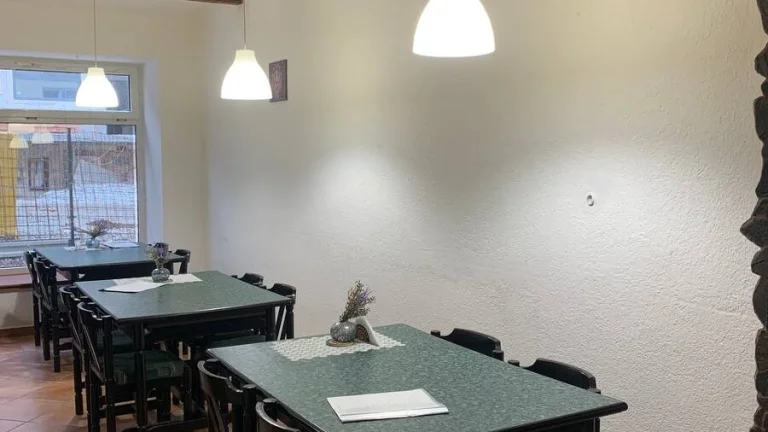 Pizzeria