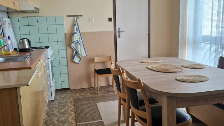 REZERVOVANÉ-VÝHODNÁ CENA Veľkometrážny 2- izbový byt