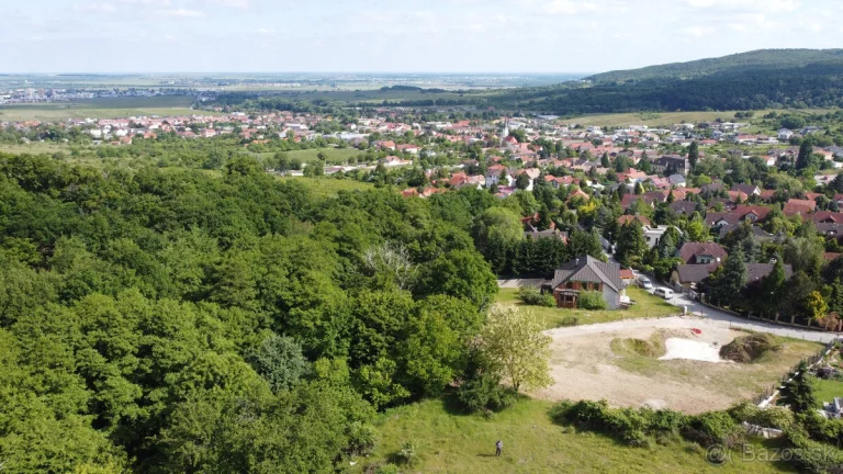 Lukratívne pozemky s výhľadom