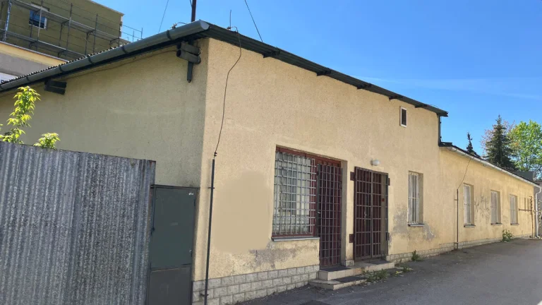 Prevádzková budova v cente mesta Lipany