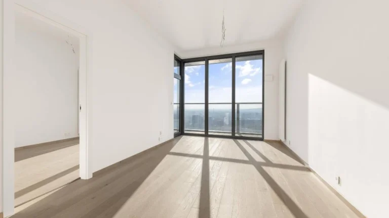 THE HOME︱EUROVEA TOWER - 2i byt s výhľadom na hrad 36.np LUX