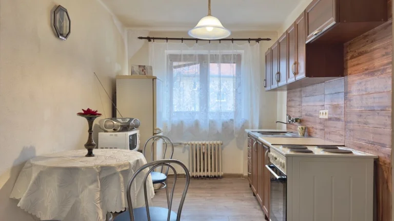 Predaj 2 izbový byt, 59 m2, 29. augusta, Handlová