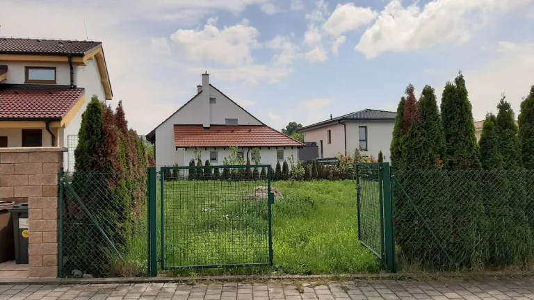 Stavebný pozemok - Záhorská Bystrica