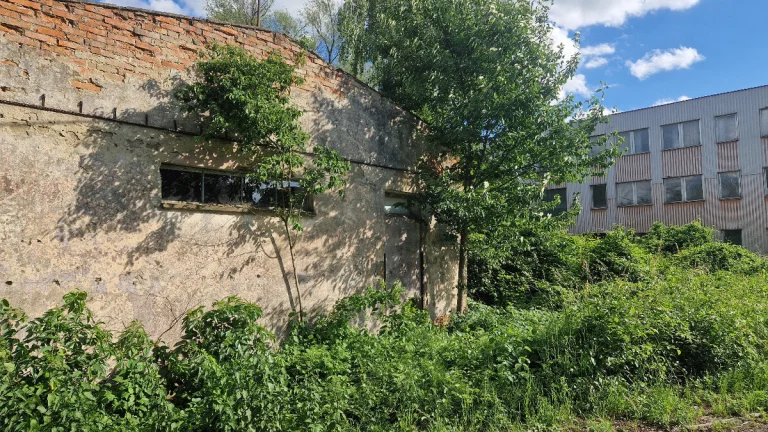 Na predaj pozemok s nebytovou budovou, Michalovce, 18 191 m