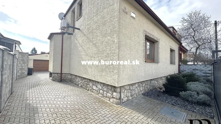 5 izb., RD bez ďalších investícii,pozemok 756 m2 - TULIPÁN -