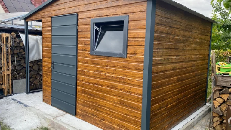 Záhradný domček 3m x 3m + prístrešok 1m x 3m