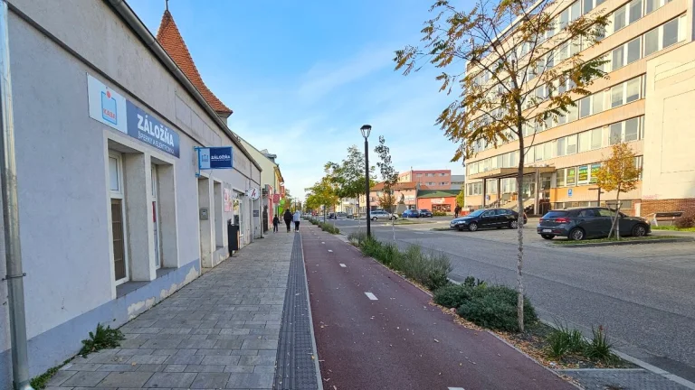 Obchodný priestor 73,2 m2 v centre Malaciek, Radlinského