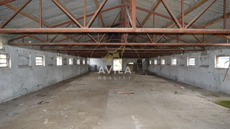 NA PRENÁJOM: sklad-hala 270m2 - Voderady