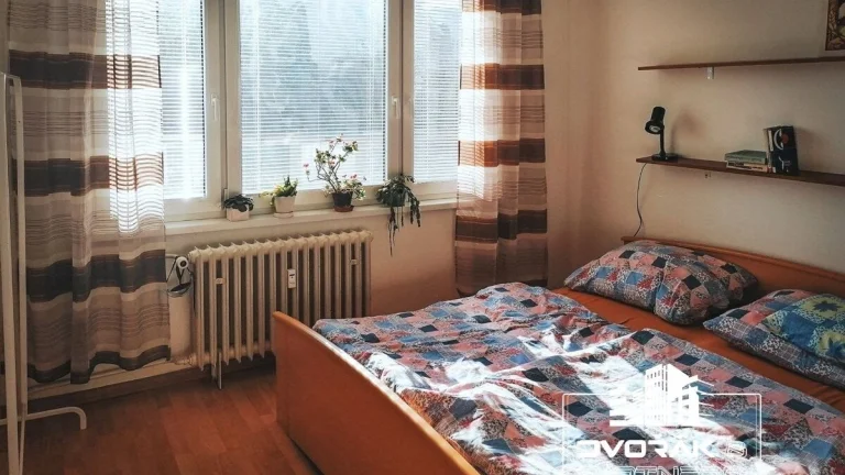 EXKLUZÍVNE Veľký 2,5-izbový byt na Slnečnej ulici na prenáj