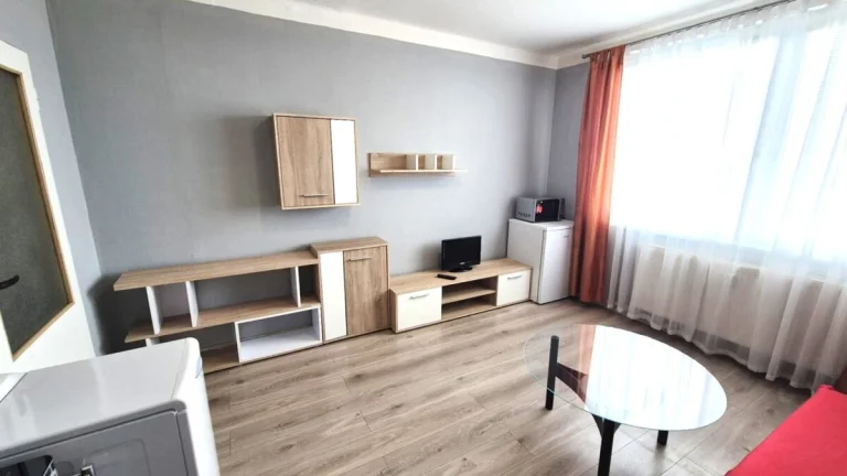 PREDAJ - Prerobená a zariadená garsónka na Gazdovskej ulici