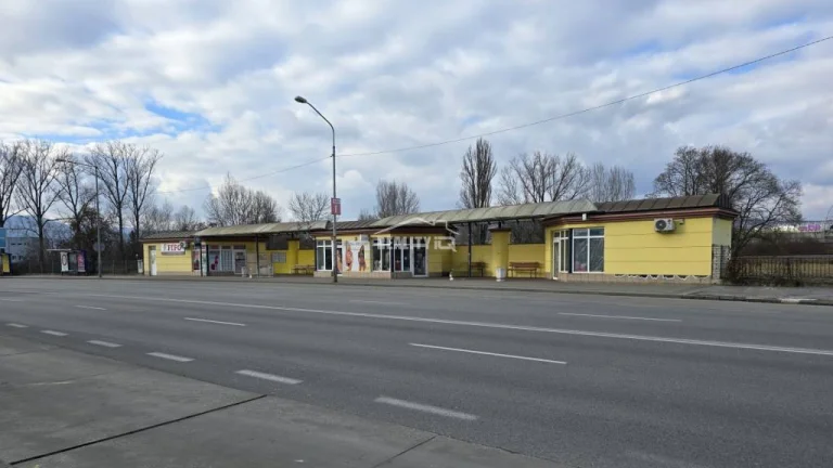 3 OBCHODNÉ PRIESTORY priamo na Hasičskej ulici