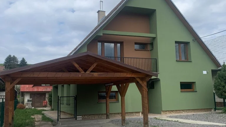 Rodinný dom s pozemkom a vlastným wellness /547 m2/ Zázrivá