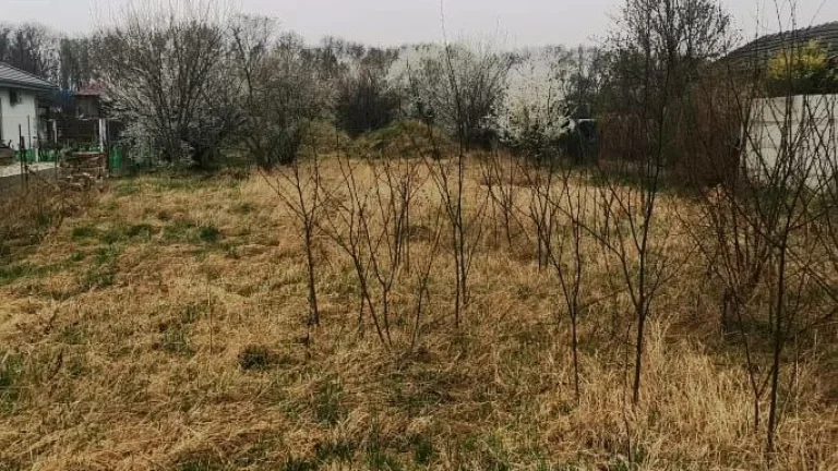 Trnovec nad Váhom- Na predaj pozemok