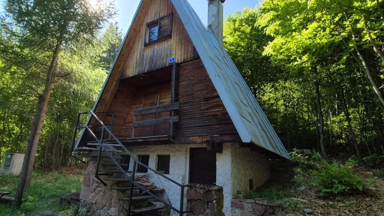TIMA Real ponúka na predaj rekreačnú chatu v Starej Myjave
