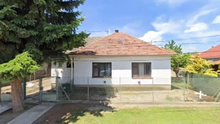 Starý RD na slnečnom pozemku