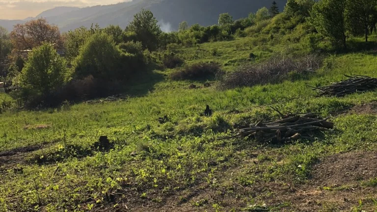 Na predaj stavebný pozemok (A) v obci Dolná Tižina