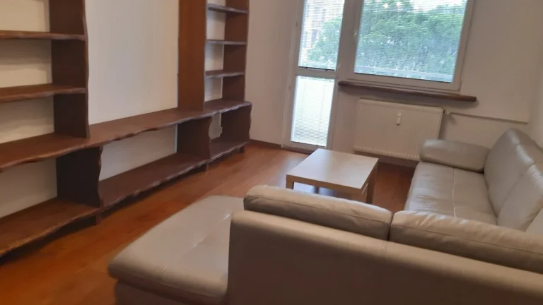 Dám do prenájmu veľký 2 izb. byt Sever, Odborárska ul.