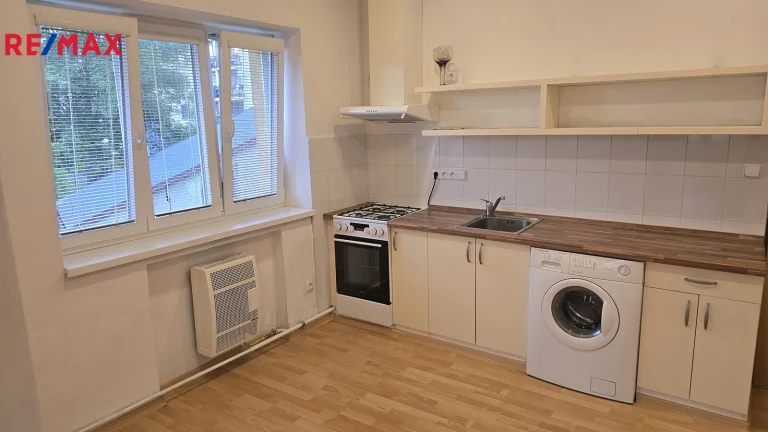 Pronájem bytu 1+1 v osobním vlastnictví 34 m², Dvůr Králové nad Labem (ID 211-NP04315)