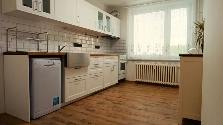 Pronájem bytu 3+1 v osobním vlastnictví 78 m², Velké Popovice (ID 061-NP02903)