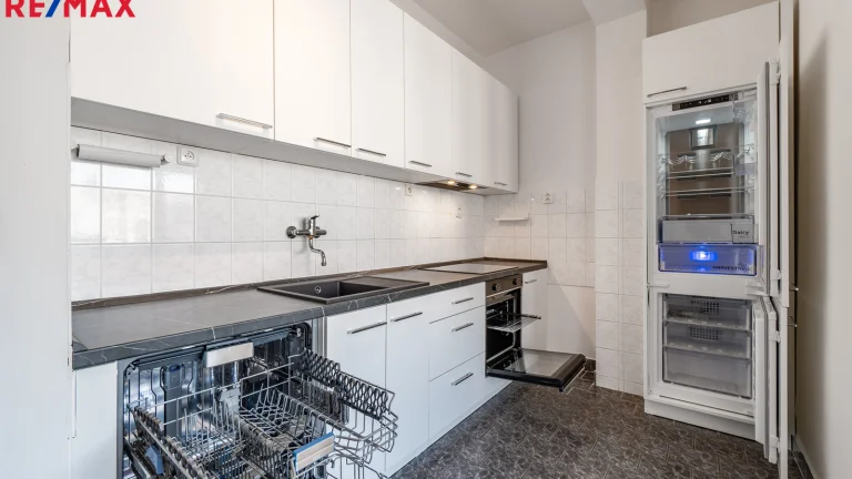 Pronájem bytu 2+kk v osobním vlastnictví 68 m², Praha 6 - Střešovice (ID 258-NP00982)