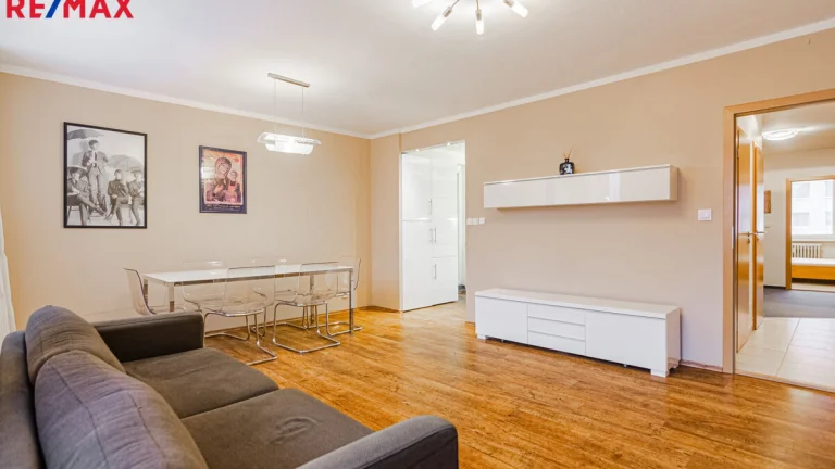 Pronájem bytu 4+1 v osobním vlastnictví 86 m², Kladno (ID 254-NP00730)