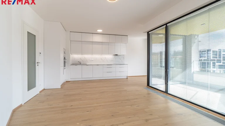 Pronájem bytu 2+kk v osobním vlastnictví 58 m², Praha 8 - Karlín (ID 205-NP11228)