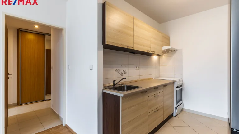 Pronájem bytu 2+kk v osobním vlastnictví 43 m², Praha 4 - Háje (ID 273-NP03764)