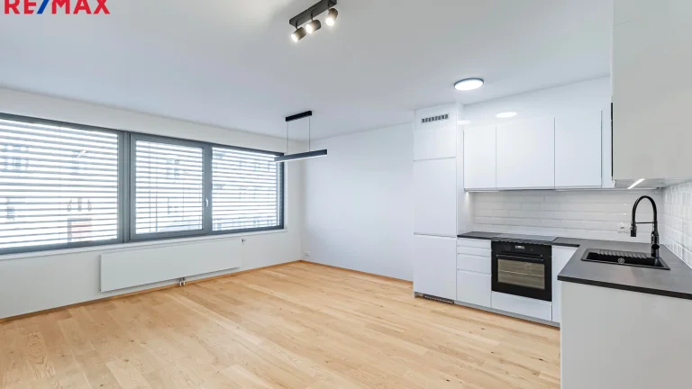 Pronájem bytu 2+kk v osobním vlastnictví 62 m², Praha 4 - Nusle (ID 201-NP03027)
