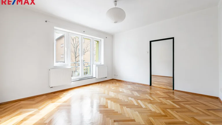 Pronájem bytu 2+1 v družstevním vlastnictví 60 m², Praha 6 - Střešovice (ID 205-NP11280)