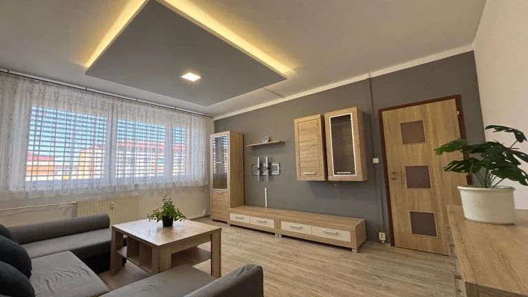 Pronájem bytu 4+1 v osobním vlastnictví 111 m², Uherské Hradiště (ID 198-NP02597)