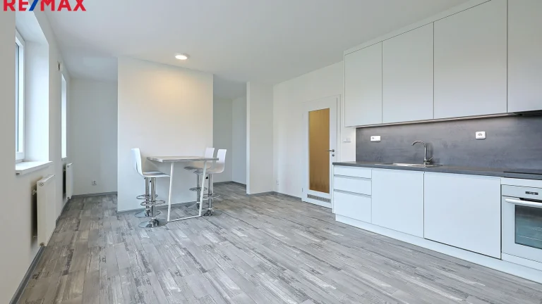 Pronájem bytu 2+kk v osobním vlastnictví 45 m², Plzeň (ID 003-NP04642)