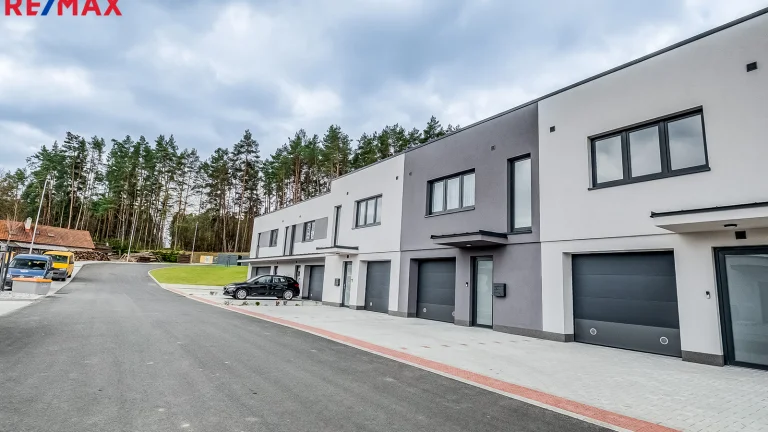 Pronájem bytu 2+kk v osobním vlastnictví 125 m², Bělá pod Bezdězem (ID 273-NP03839)