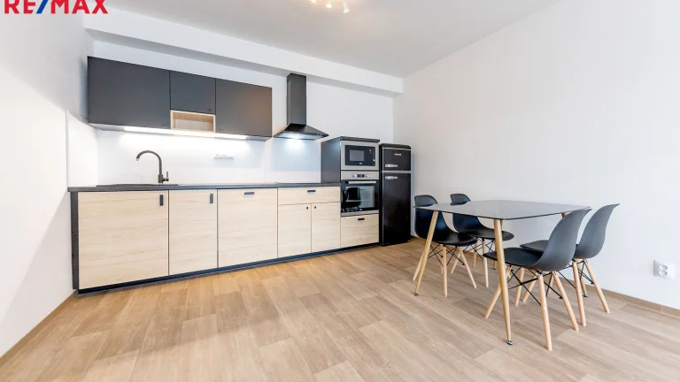 Pronájem bytu 2+kk v osobním vlastnictví 47 m², Plzeň (ID 003-NP04657)