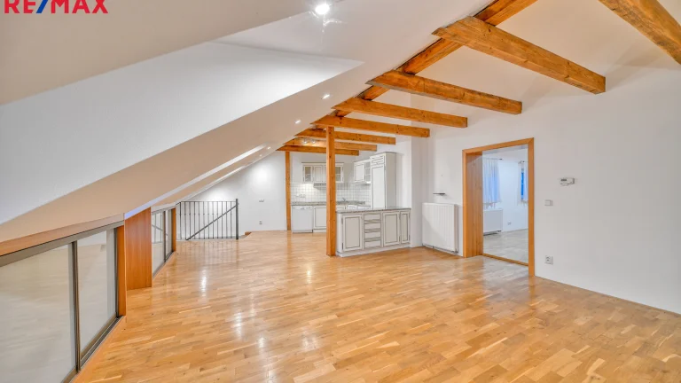 Pronájem bytu 2+kk v osobním vlastnictví 99 m², Poděbrady (ID 059-NP07514)