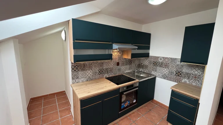 Pronájem bytu 2+kk v osobním vlastnictví 58 m², Černošice (ID 318-NP00084)