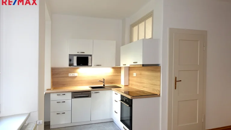 Pronájem bytu 2+1 v osobním vlastnictví 68 m², Děčín (ID 024-NP06991)