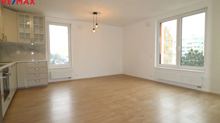 Pronájem bytu 4+kk v osobním vlastnictví 97 m², Praha 4 - Chodov (ID 253-NP02121)