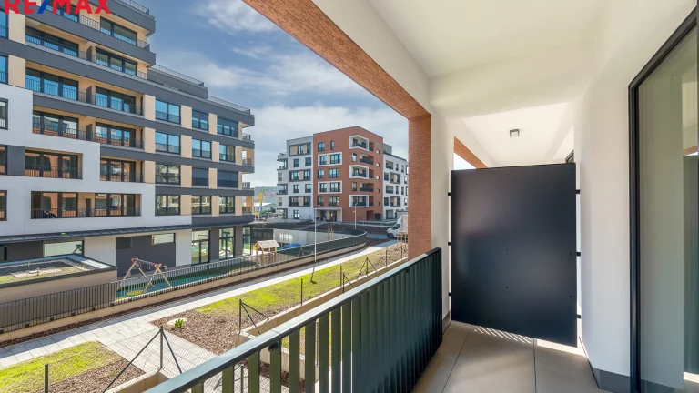 Pronájem bytu 1+kk v osobním vlastnictví 31 m², Praha 9 - Hloubětín (ID 332-NP00343)