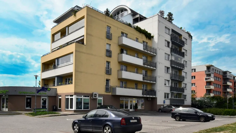Pronájem bytu 3+kk v osobním vlastnictví 64 m², Hradec Králové (ID 211-NP04280)