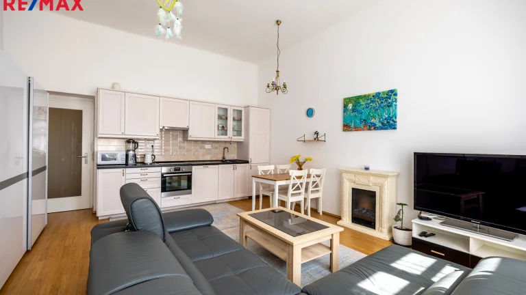 Pronájem bytu 3+kk v osobním vlastnictví 80 m², Praha 8 - Libeň (ID 201-NP03052)